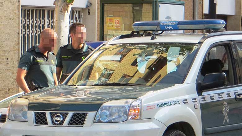 Borracho denuncia a una pareja de la Guardia Civil por no pararlo en un control