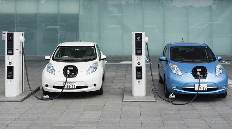 Obligados los fabricantes de coches eléctricos a ponerles campanitas para evitar atropellos