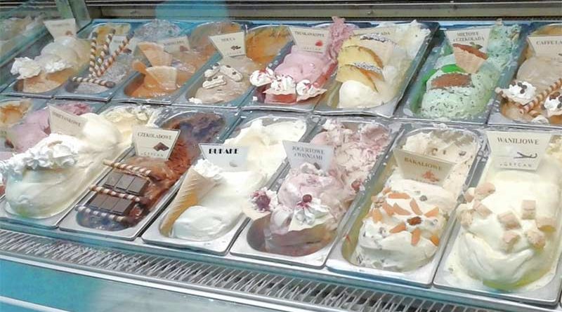 Denunciada heladería por ofrecer helado con sabor a bukake