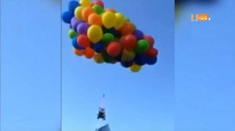 Detenido por atar 137 globos de helio a una silla de ruedas con su suegra para que volase