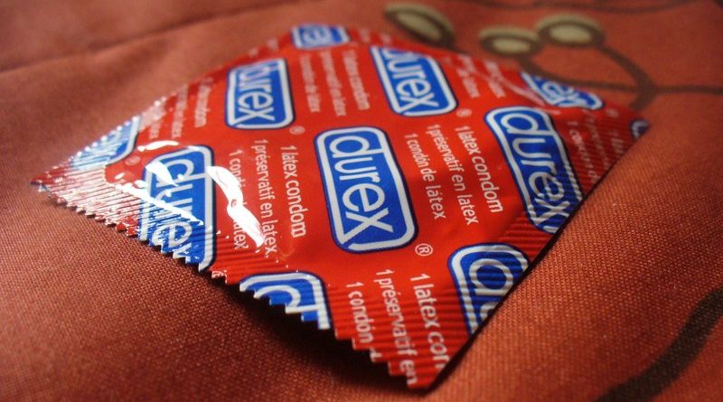 Durex regalará condones nuevos a los que entreguen los caducados antes del año 2000