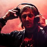 David Guetta suspende su actuación en Santander porque ha olvidado su pendrive