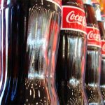 Consigue eyacular Coca Cola tras beberse más de 3 litros seguidos